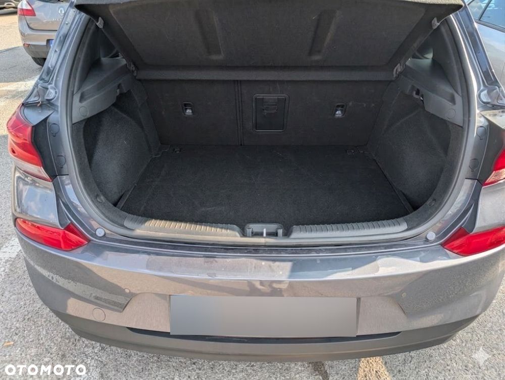 Hyundai i30 1.4 Comfort - 24
