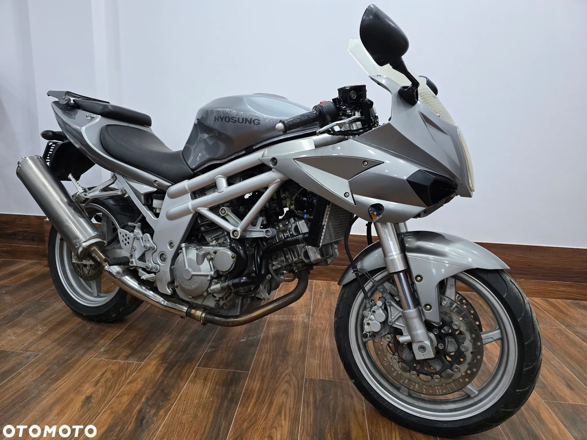 Hyosung GT - 10