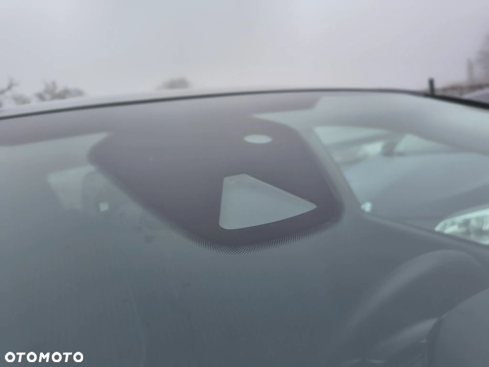 Ford Fiesta 1.1 S&S TITANIUM - 31