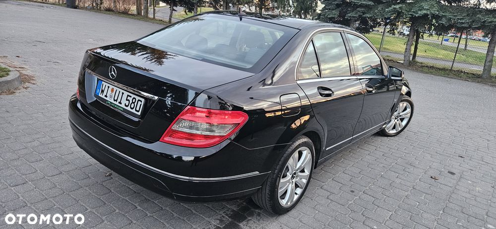 Mercedes-Benz Klasa C 180 BlueEFFICIENCY Avantgarde - 14