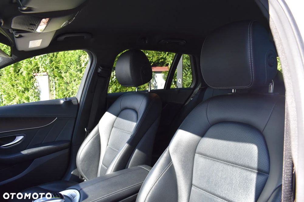Mercedes-Benz Klasa C 250 (BlueTEC) d 4-Matic 7G-TRONIC - 31