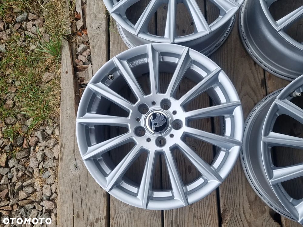 AUDI A4 B7 4F0,VW PASSAT,SEAT LEON,SKODA octavia 7x17 ET44 5X112 super stan - 6