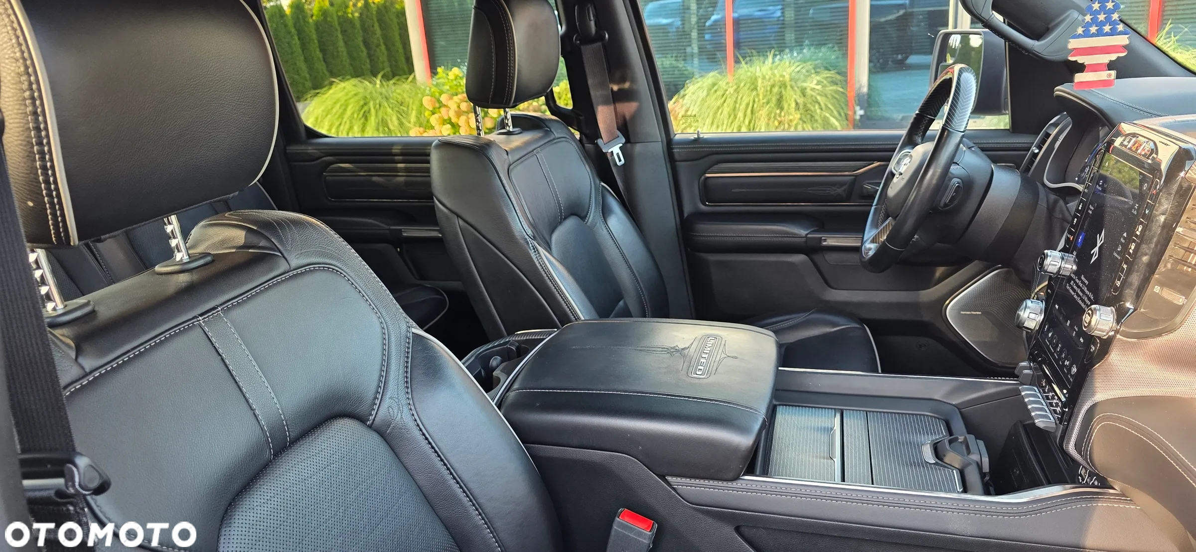 Dodge RAM 1500 5.7 4x4 - 14