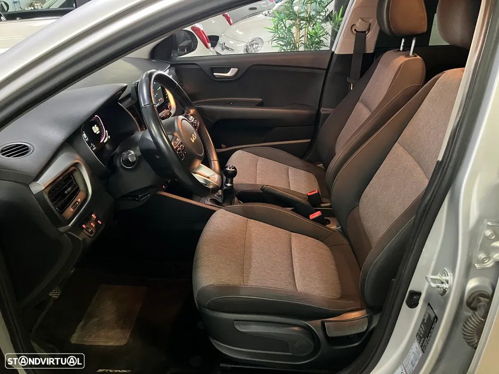 Kia Stonic 1.2 MPi Dynamic - 17