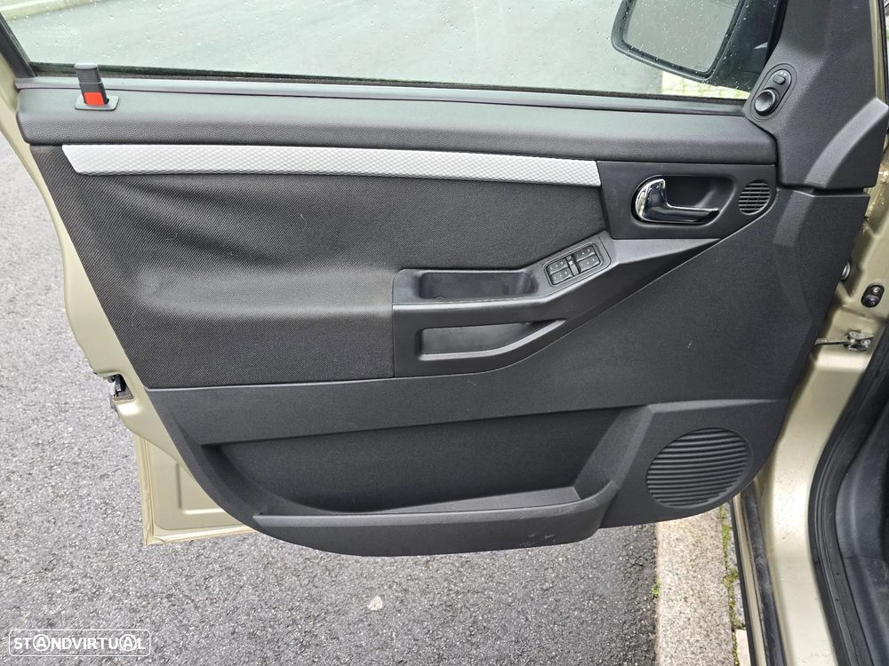 Opel Meriva 1.3 CDTI enjoy ecoFLEX - 32