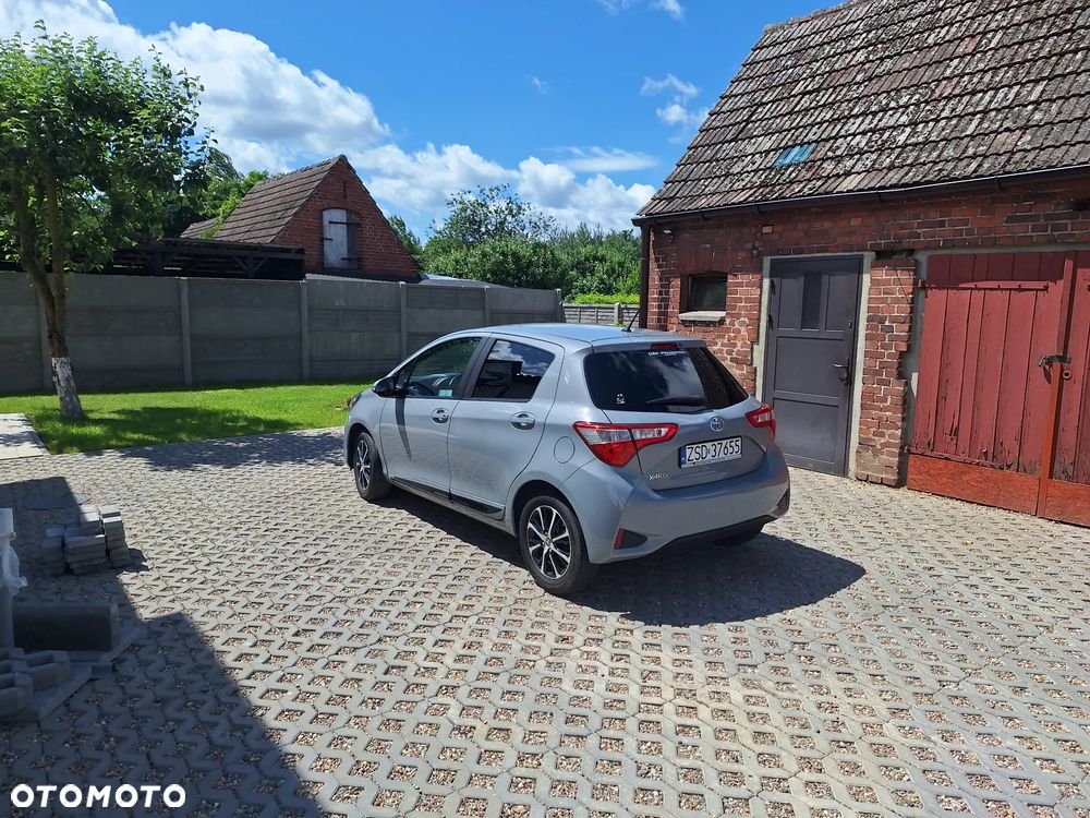 Toyota Yaris 1.5 Premium - 2