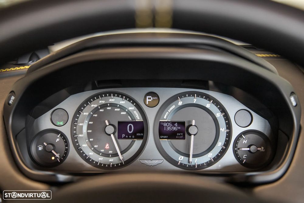 Aston Martin Vanquish Volante Touchtronic 3 Carbon Black - 22