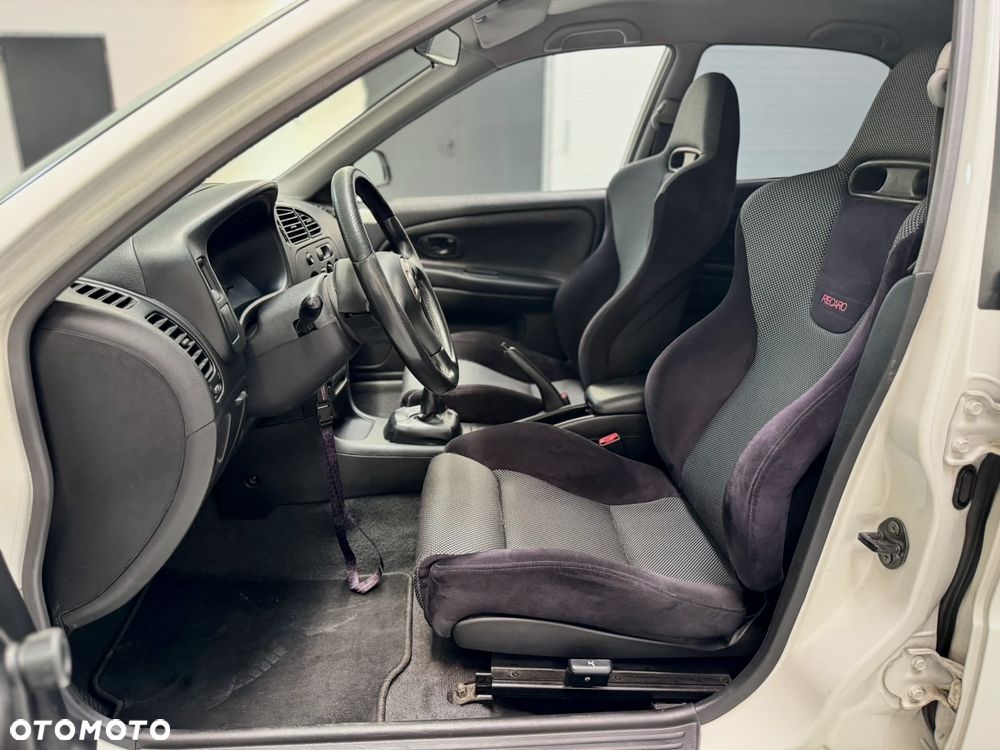 Mitsubishi Lancer - 12