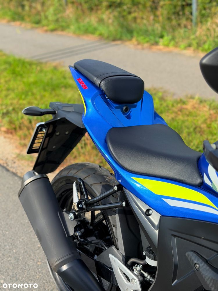 Suzuki GSX - 24