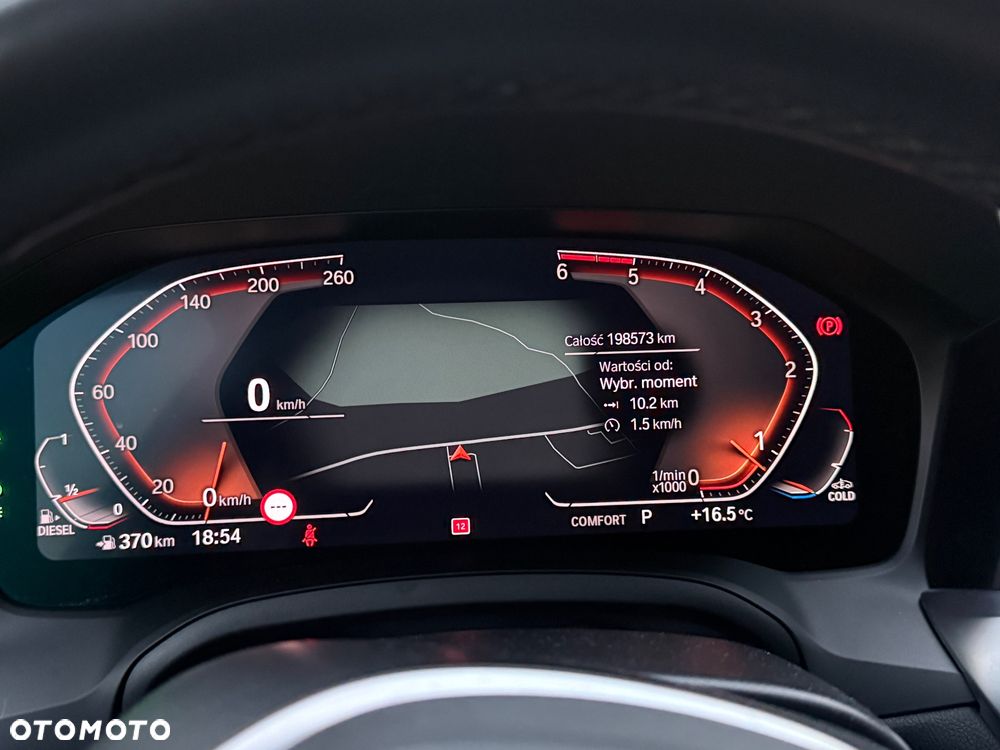 BMW Seria 3 318d M Sport Shadow - 37