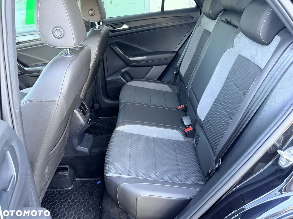 Volkswagen T-Roc 1.5 TSI R-Line DSG - 11