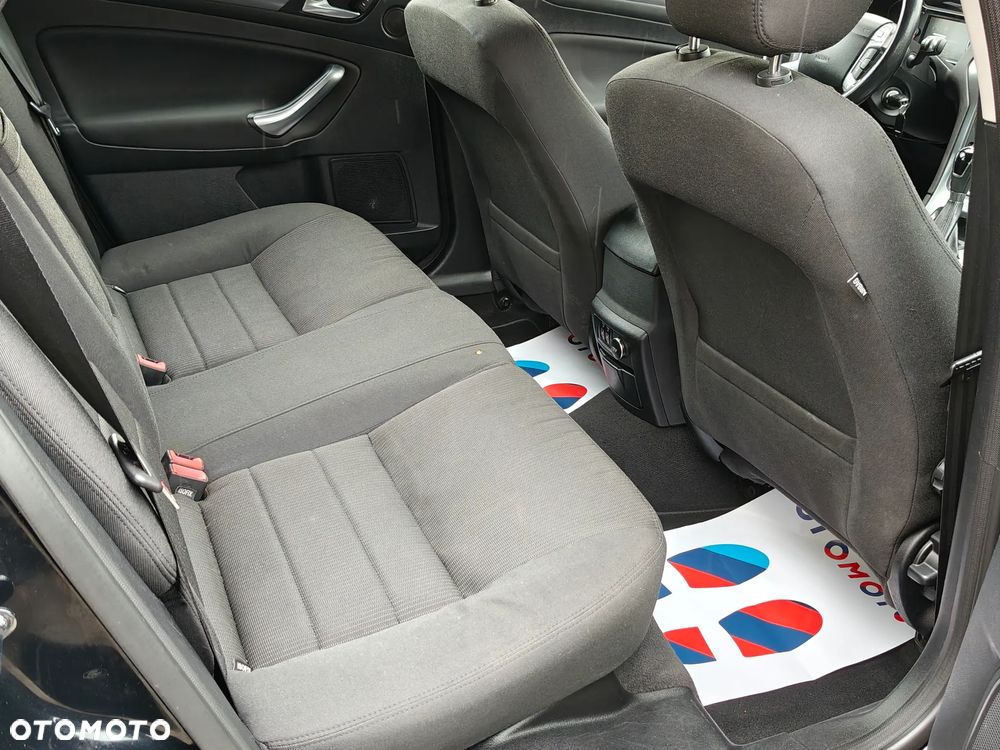 Ford Mondeo 2.0 T Ghia MPS6 - 19