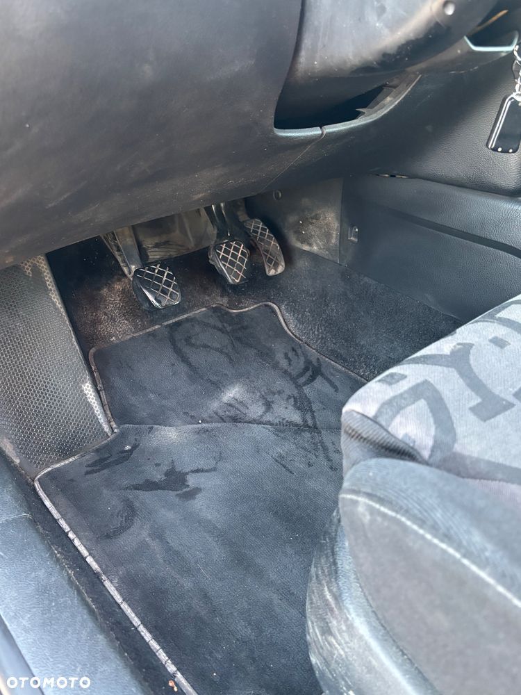 Volkswagen Golf 1.9 TDI - 12