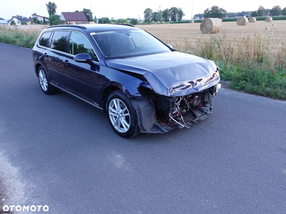 Volkswagen Passat Variant 2.0 TDI SCR DSG Comfortline - 12