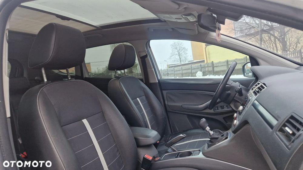 Ford Kuga 2.0 TDCi Trend - 12