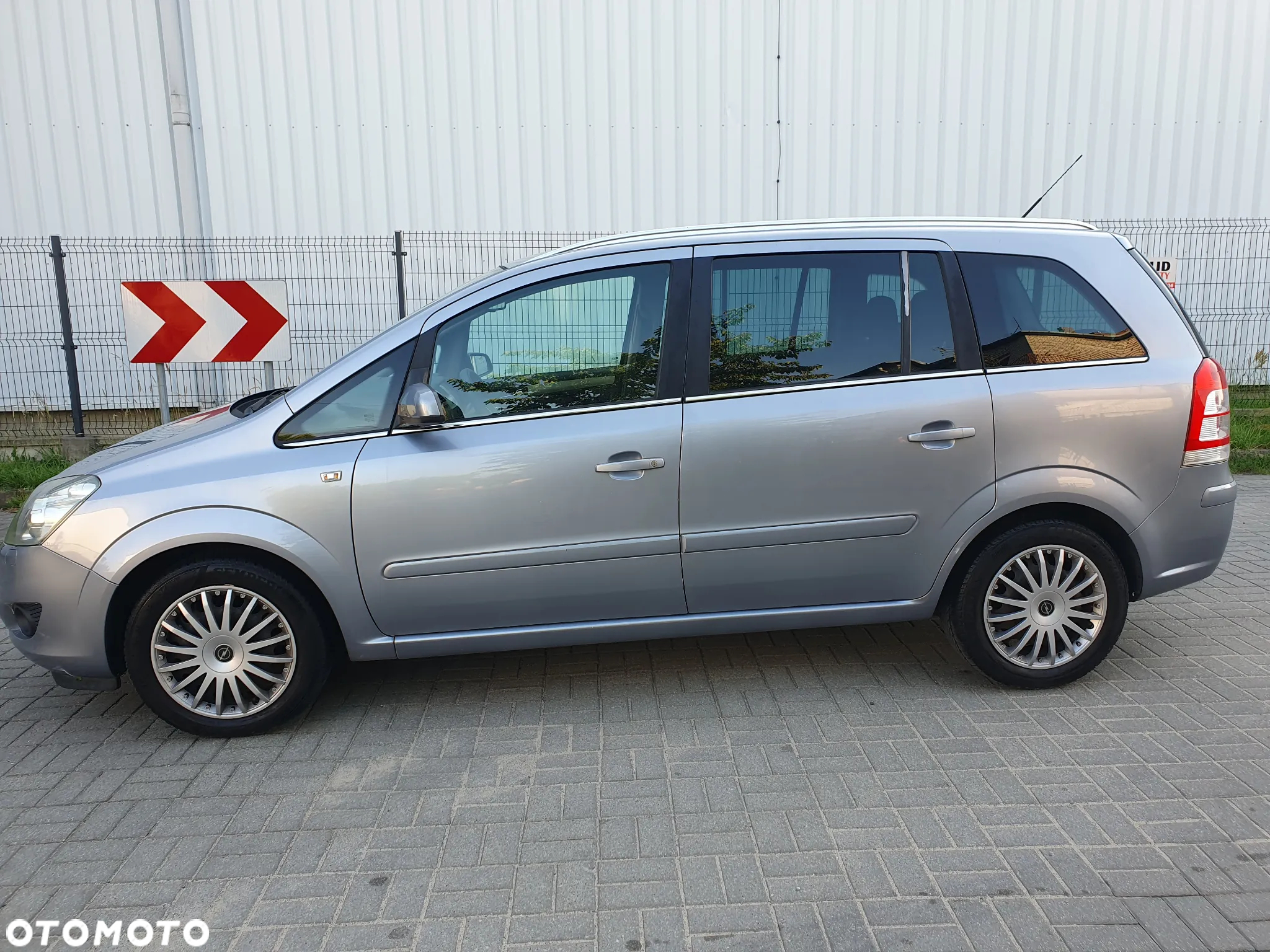 Opel Zafira 1.8 Selection - 12