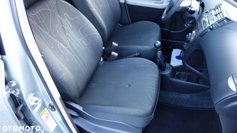 Toyota Yaris 1.33 Luna - 33