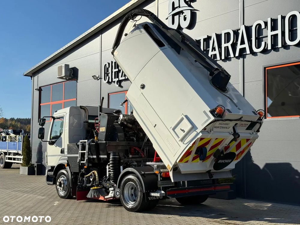 Volvo FL 15.250 Euro 6 // zamiatarka JOHNSTON VT652 //  BUCHER // odkurzacz , polewaczka - 2