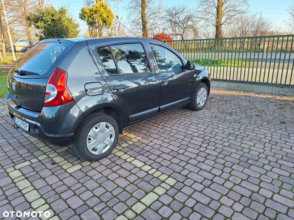Dacia Sandero 1.2 16V Laureate - 4