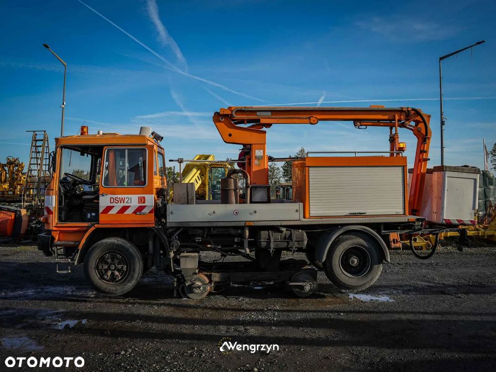 MAN MAN 14.170F Podnośnik koszowy - pojazd dwudrogowy do obsługi sieci trakcyjnej - 1