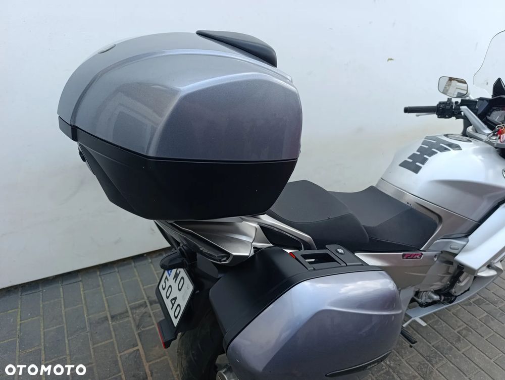 Yamaha FJR - 17