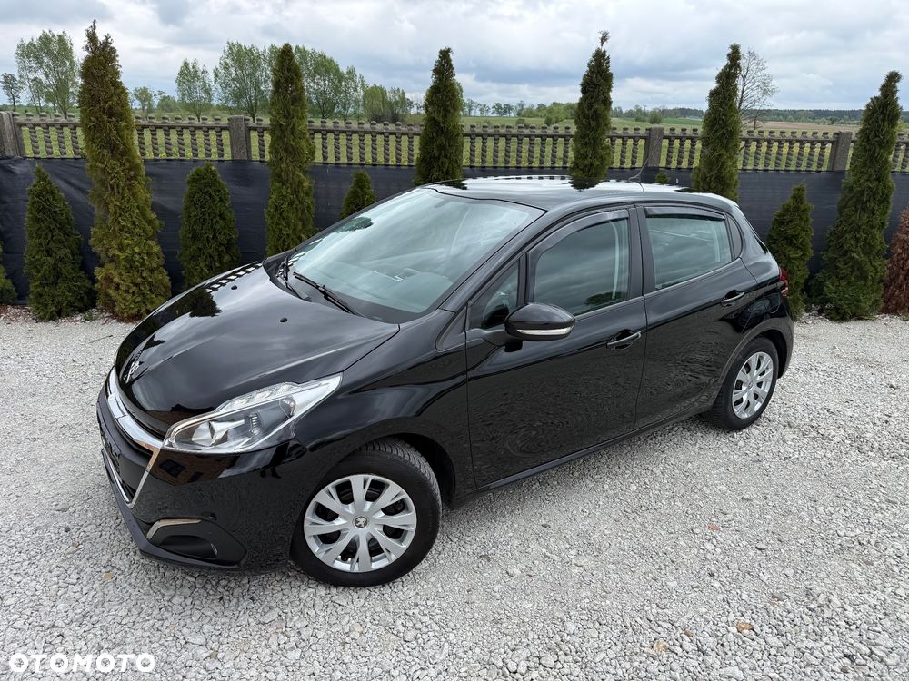 Peugeot 208 - 4