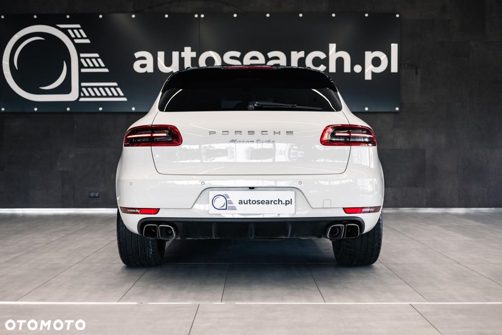 Porsche Macan Turbo - 6