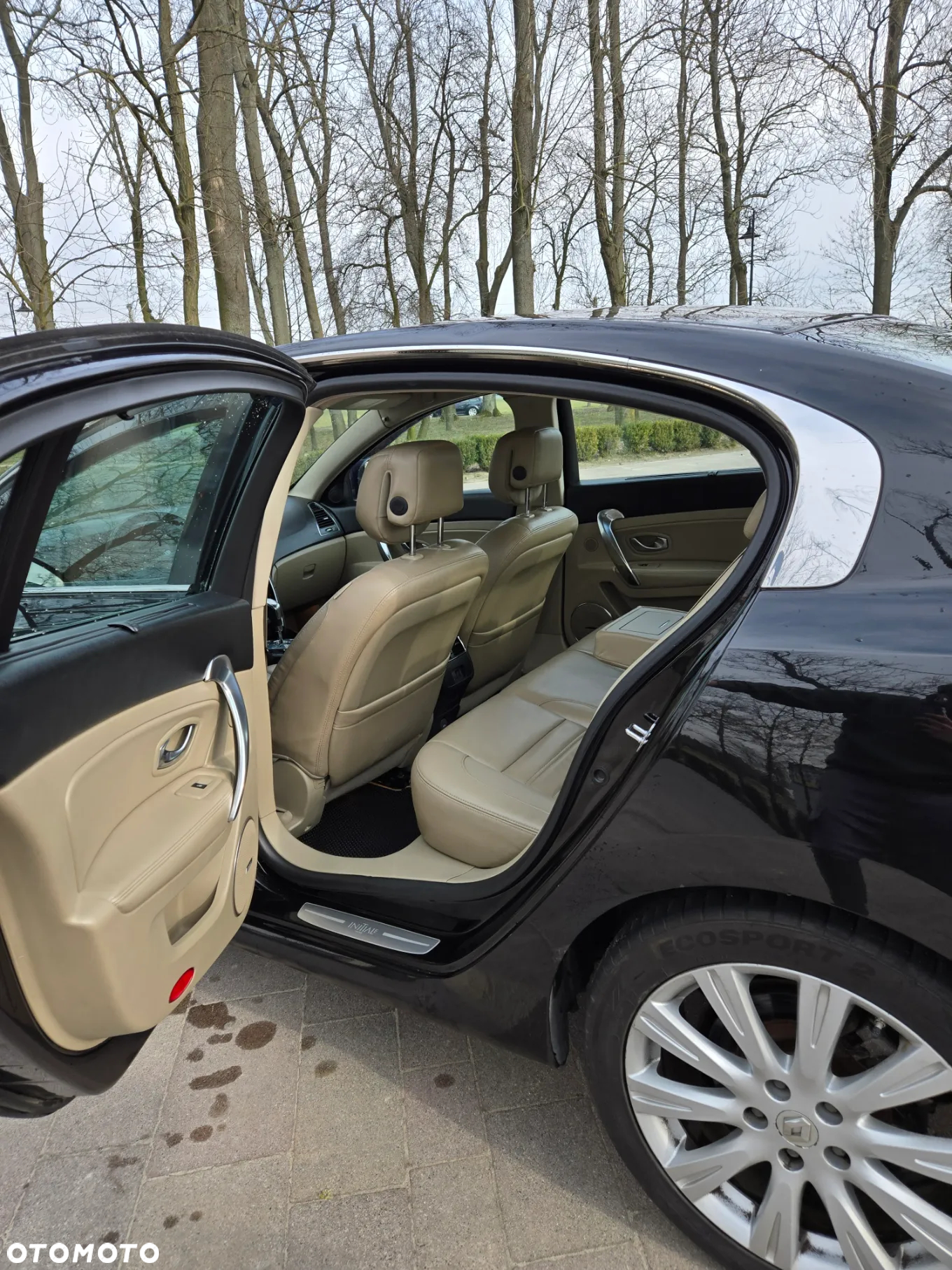 Renault Latitude 3.0 V6 dCi Initiale - 8