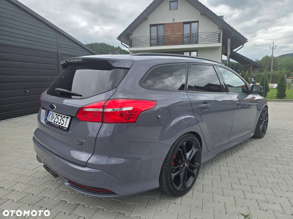 Ford Focus 2.0 EcoBoost ST mit Leder-Exclusiv-Paket - 4