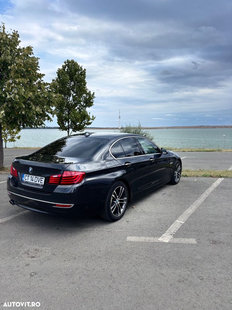 BMW Seria 5 520d Aut. Luxury Line - 13