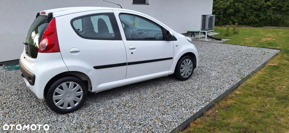 Peugeot 107 1.0 Trendy 2-Tronic - 2