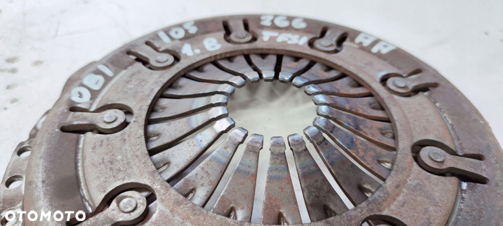 SPRZĘGŁO KOŁO DWUMAS AUDI A4 A5 1.8 0B1105266AA *4 - 9