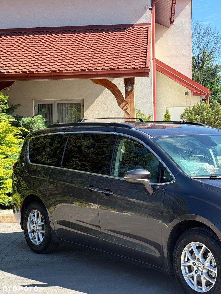 Chrysler Pacifica - 7