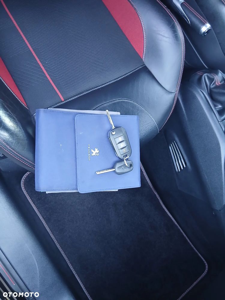 Peugeot 208 1.6 THP GTi - 12