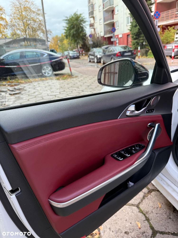 Kia Stinger 3.3 T-GDI V6 GT AWD - 10
