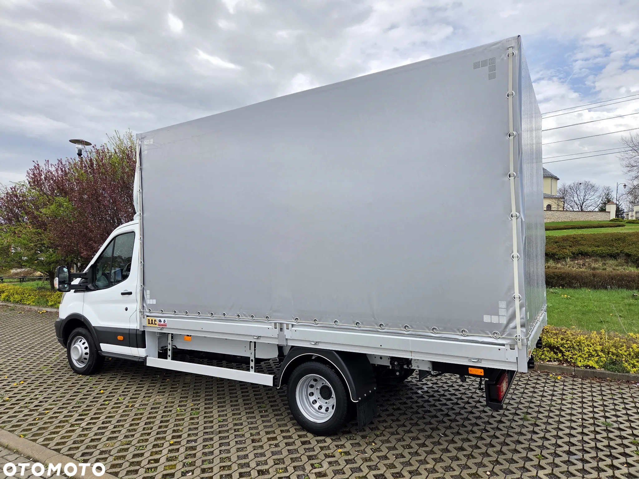 Ford Transit - 12