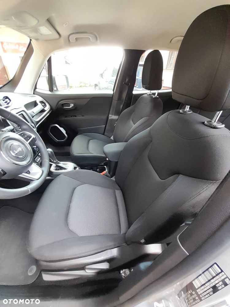 Jeep Renegade - 16