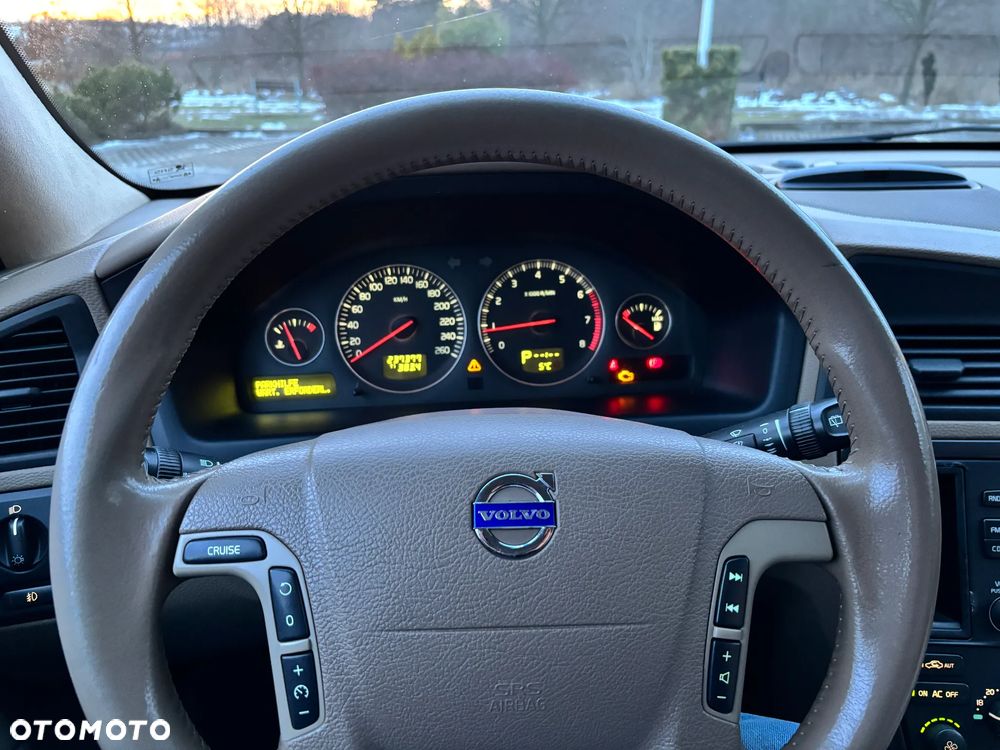 Volvo V70 2.4 Momentum - 22