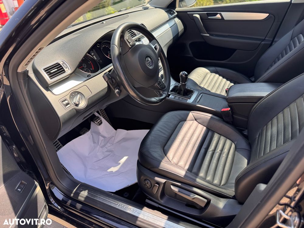 Volkswagen Passat 2.0 TDI BlueMotion Technology Highline - 11