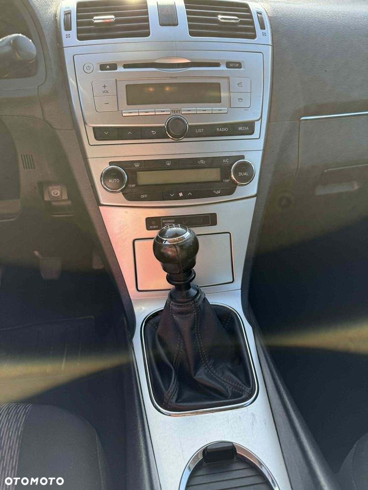 Toyota Avensis 2.0 D-4D Style - 7