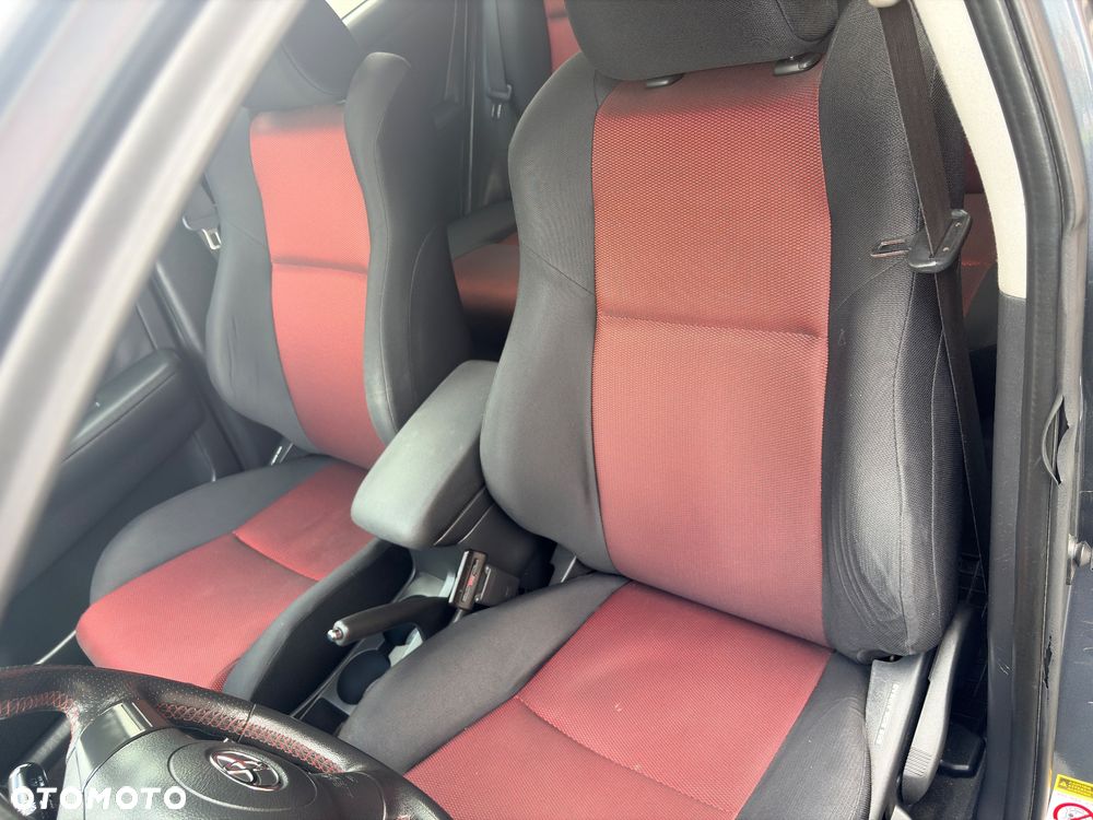 Toyota Corolla - 14