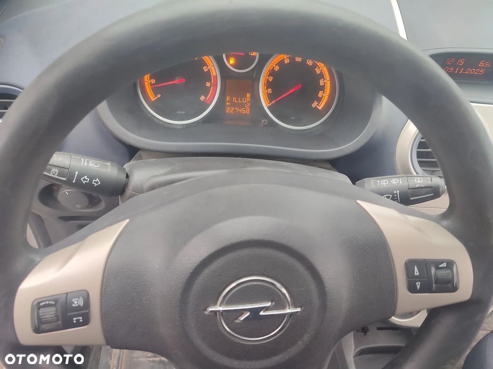 Opel Corsa 1.2 16V - 9