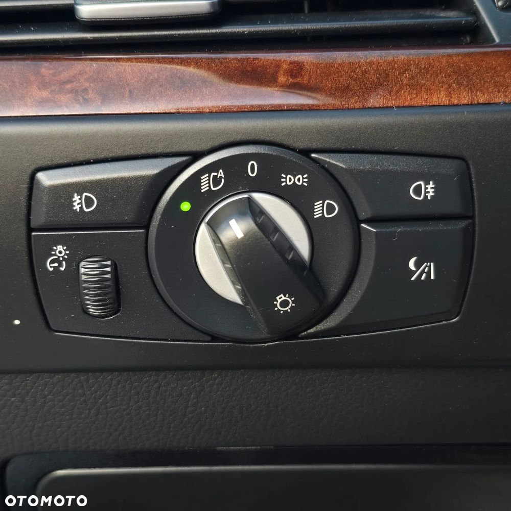 BMW Seria 5 530d Sport-Aut Edition Sport - 31