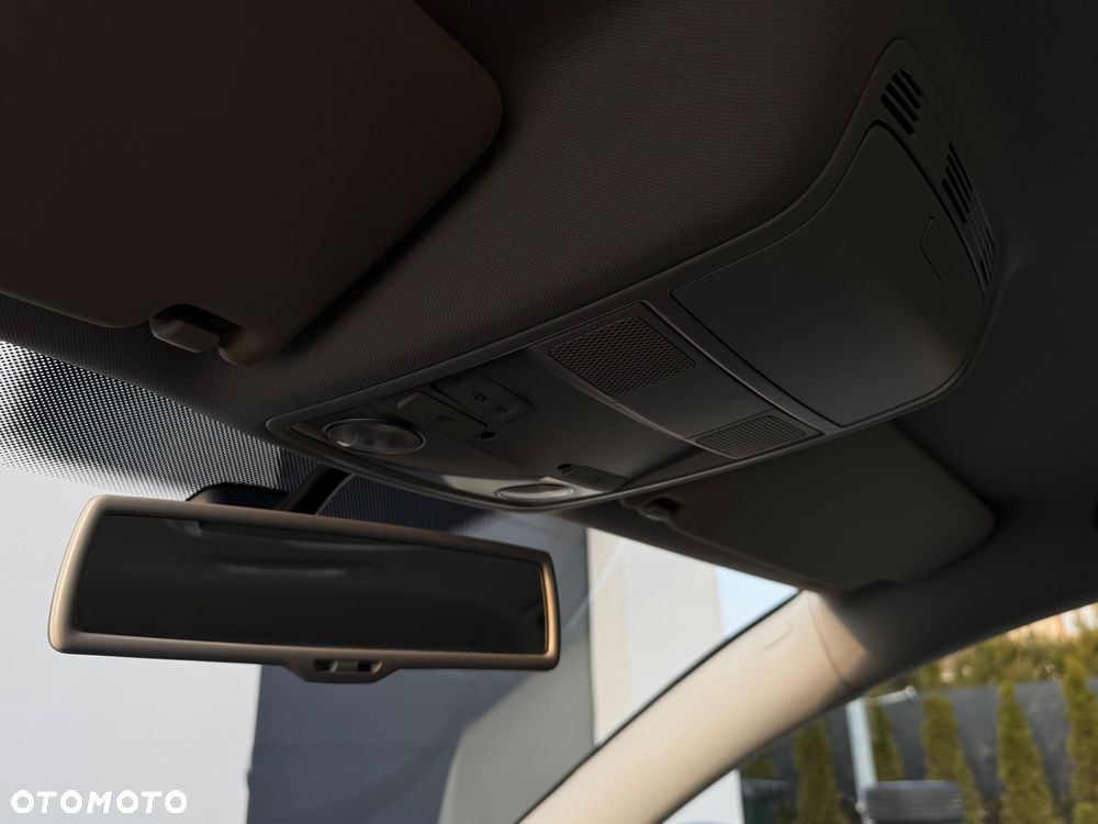 Volkswagen Passat 1.8 TSI DSG Comfortline - 25