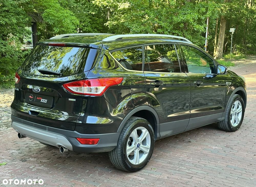 Ford Kuga 1.6 EcoBoost 2x4 Titanium - 5