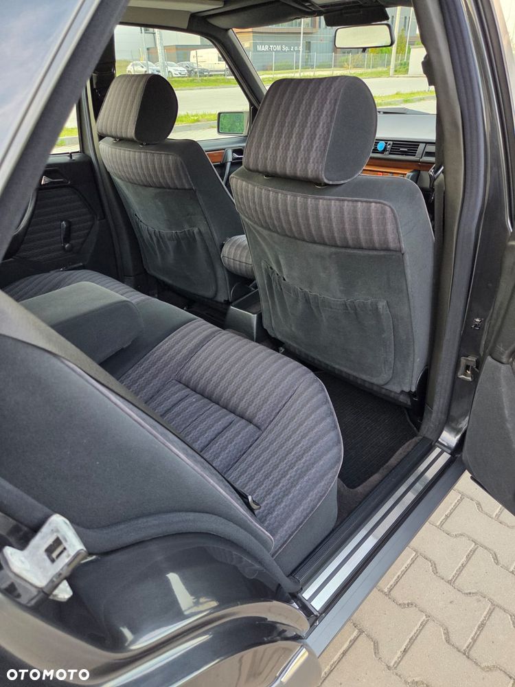 Mercedes-Benz W124 (1984-1993) ver-260-se - 24