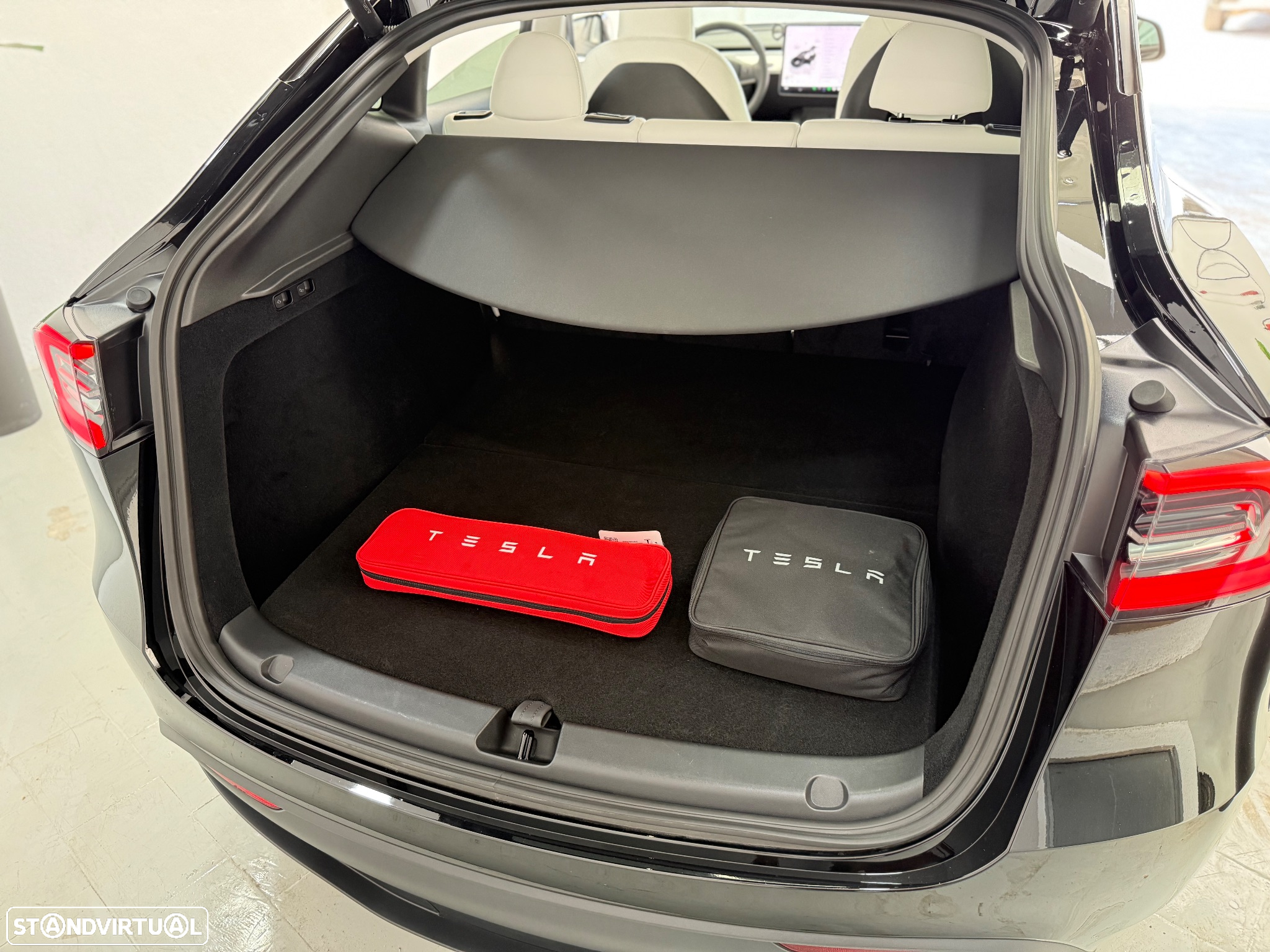 Tesla Model Y Long Range Tração Integral - 19
