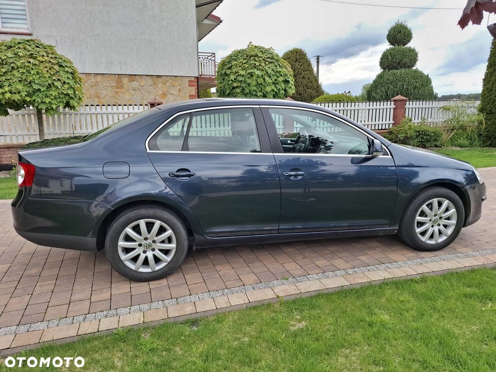 Volkswagen Jetta 1.9 TDI Comfortline - 10