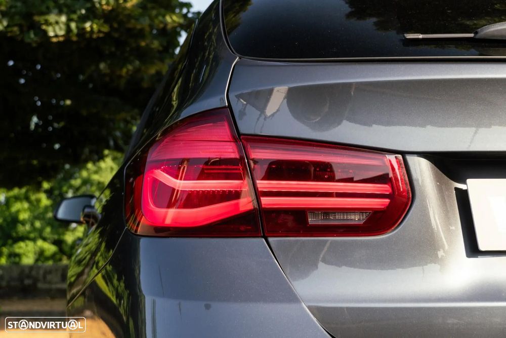 BMW 318 d Pack Desportivo M Auto - 44