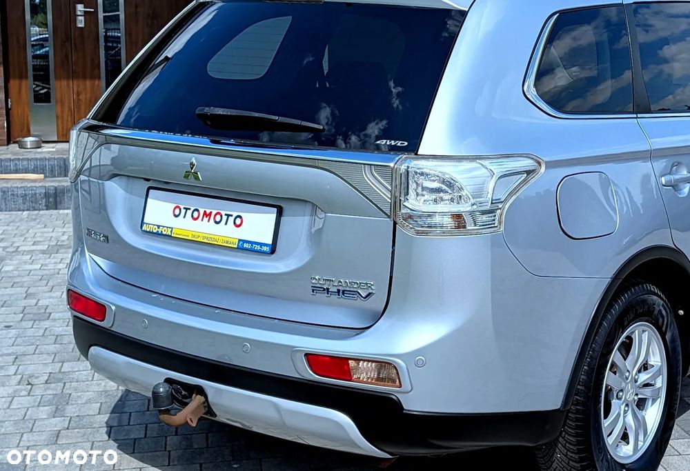 Mitsubishi Outlander Instyle NAVI + - 16